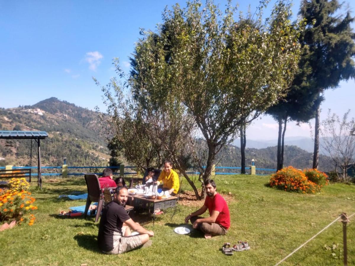 Chirping Orchard, Mukteshwar Panzió Kültér fotó