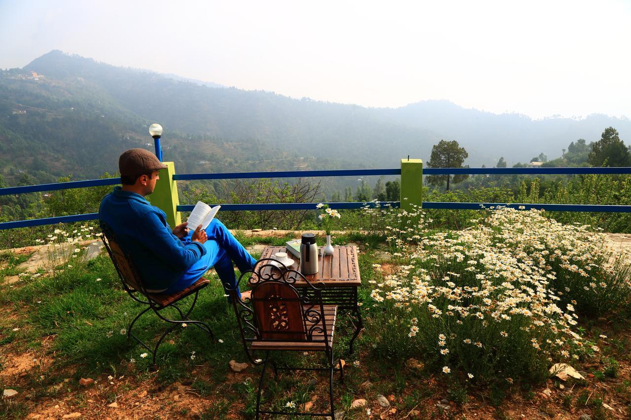 Chirping Orchard, Mukteshwar Panzió Kültér fotó