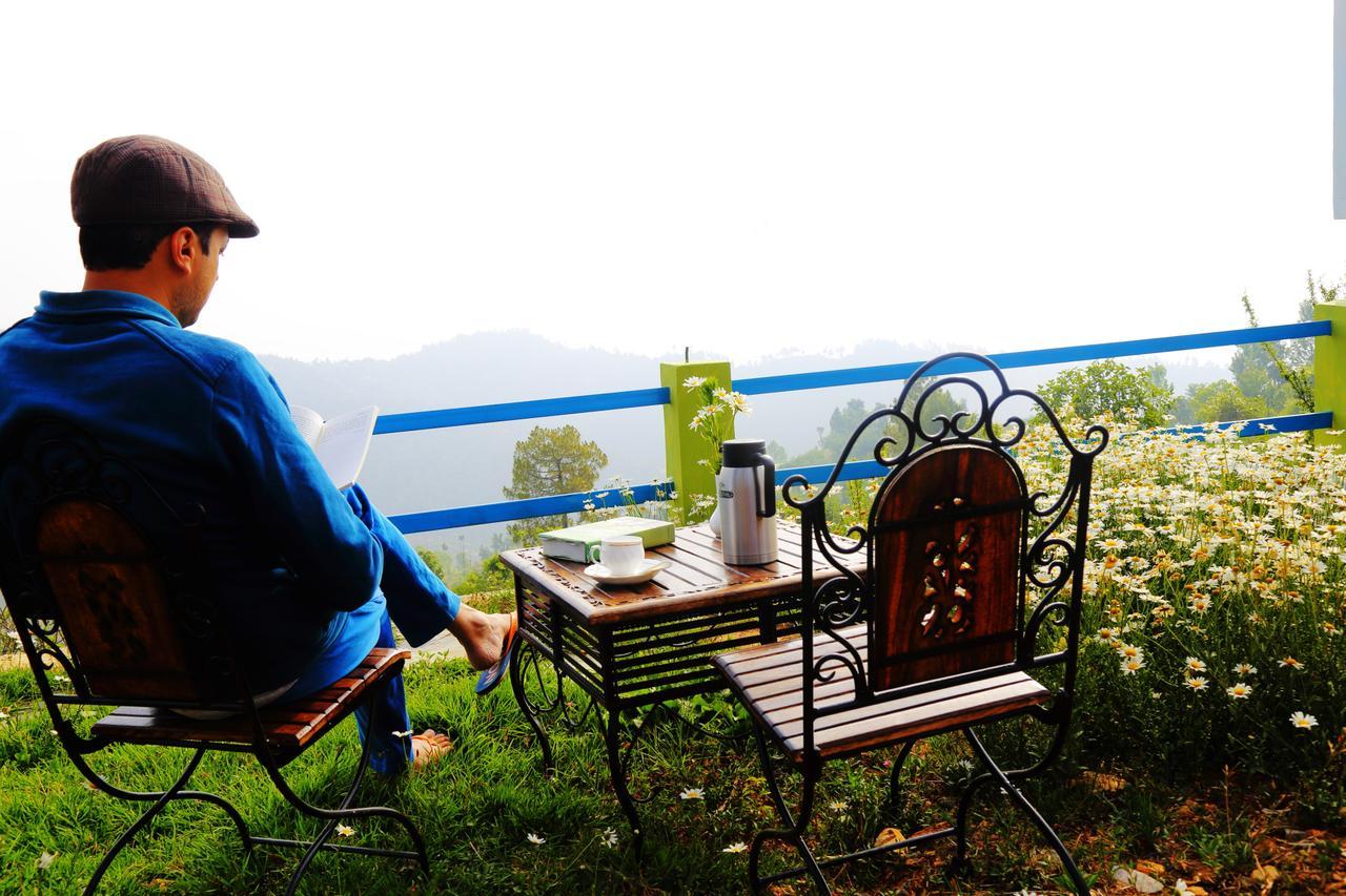 Chirping Orchard, Mukteshwar Panzió Kültér fotó